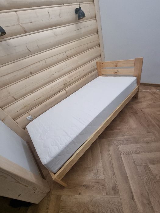 Łóżko Sosnowe  Mocne Lakierowane  [ nie IKEA ]  90/200  Hotelowe