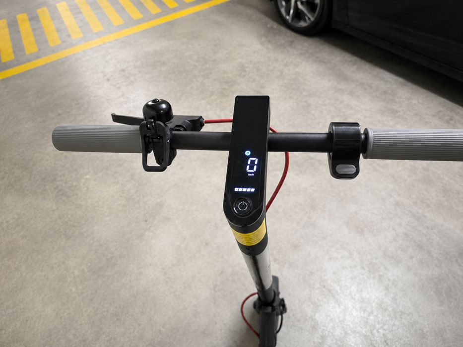 Trotinete xiaomi , 1 ano de uso e 169km percorridos .