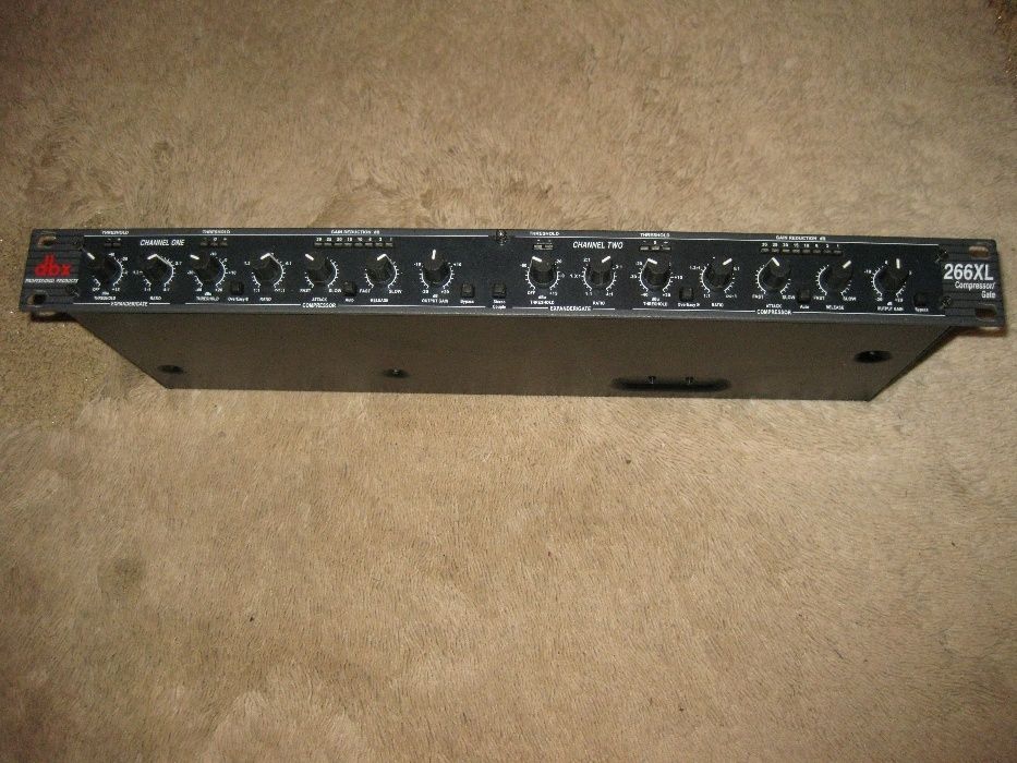Продаётся новый рэковый компрессор/гейт DBX 266 XL в отл. состоянии.