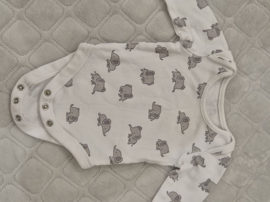 Лот речей 56 розмір немовля 0-1міс