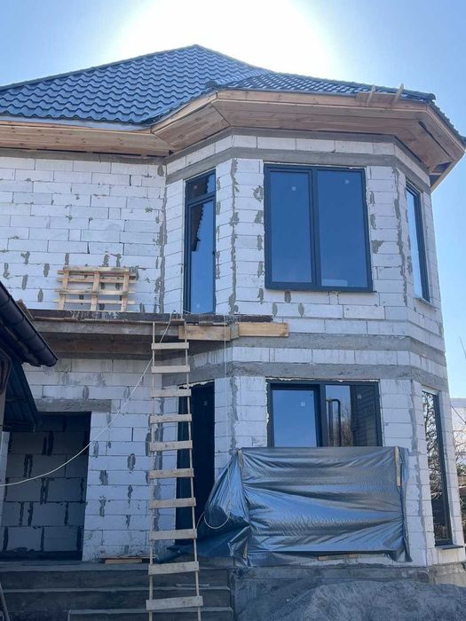 Продам новий будинок на вул. Сільській.
