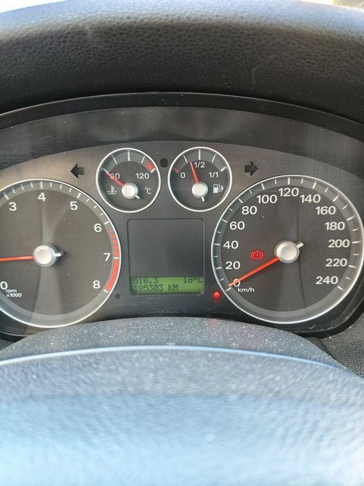 Ford Focus 1.4 gasolina