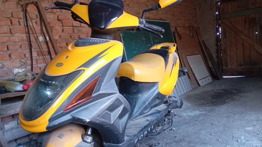 Продам скутер fosti