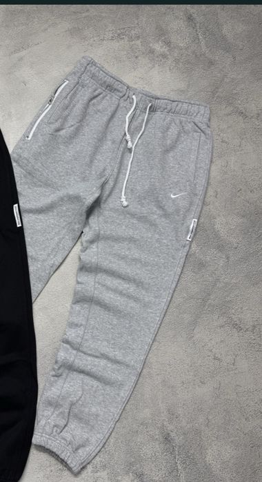 Чоловічі штани nike