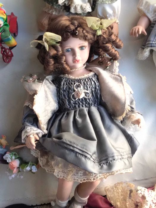 Bonecas de porcelana