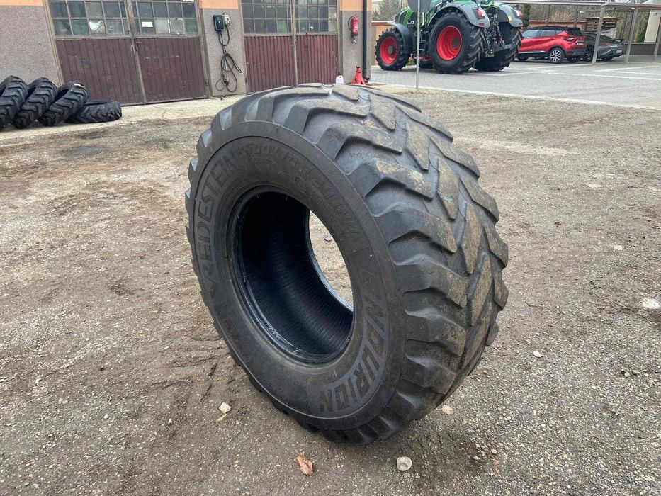 Opona używana budowlana Vredestein 500/70R24 IND 1 sztuka