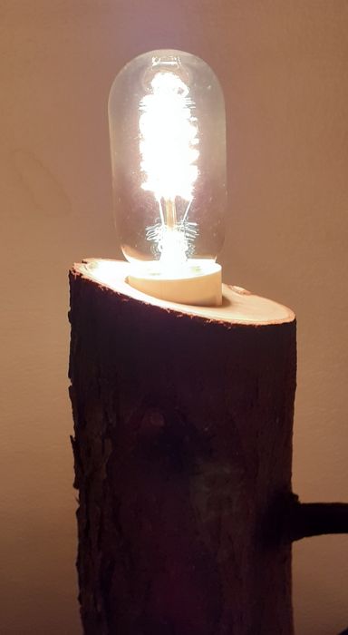 Lâmpada madeira natural LED