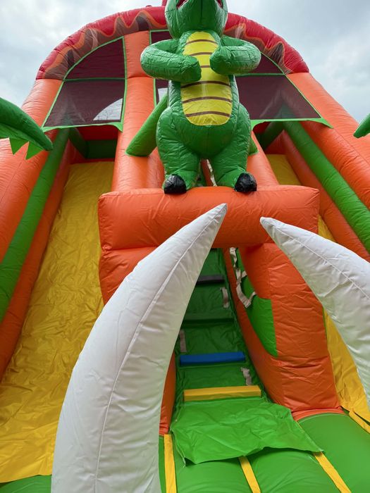 Wynajem dmuchańca GIGA DINOZAUR