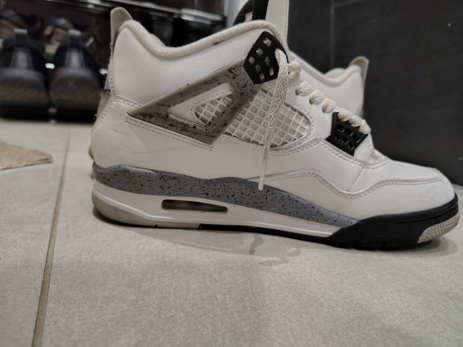 Jordan 4 white cement retro