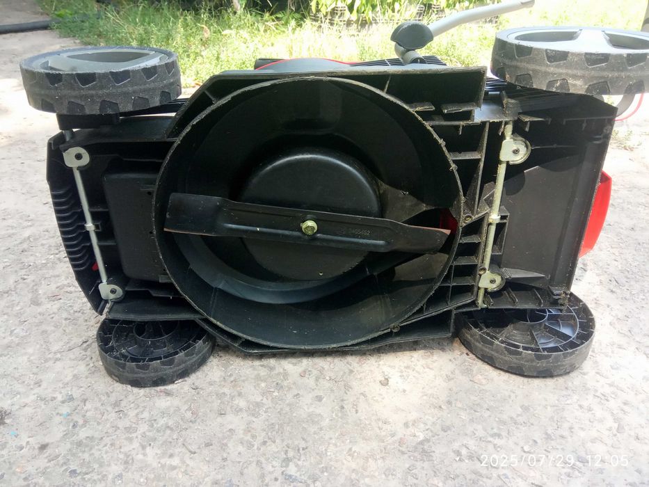 Газонокосарка акумуляторна