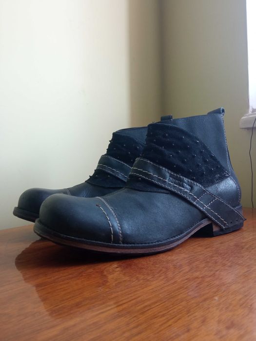 Кожаные ботинки              .