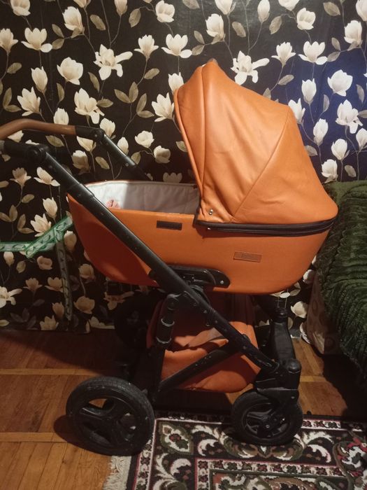 Продам детскую коляску