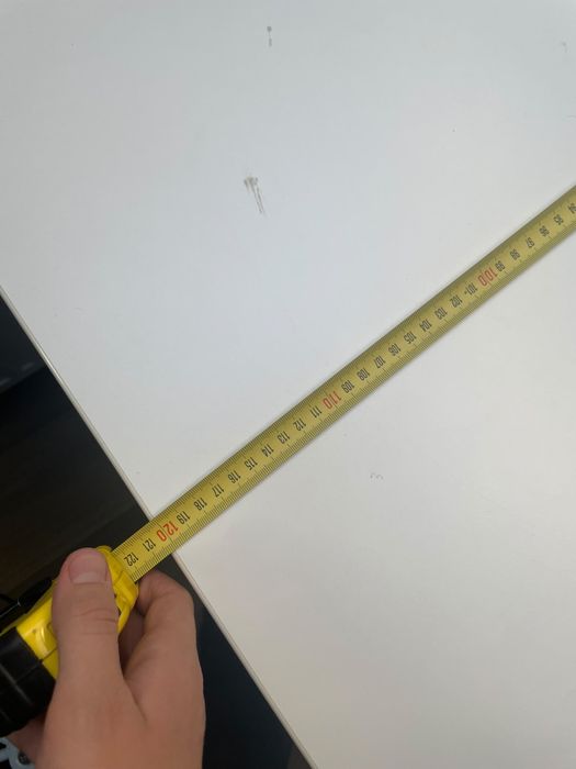 Solidne biurko Ikea-stan idealny
