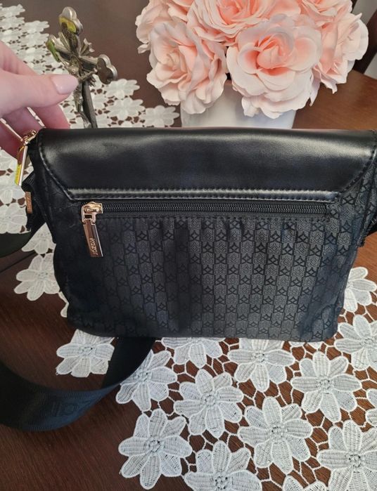 Listonoszka kazar czarna