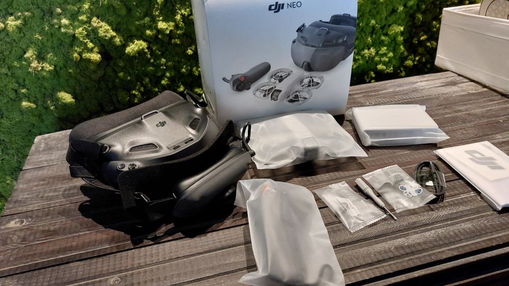 NOWY dron DJI neo