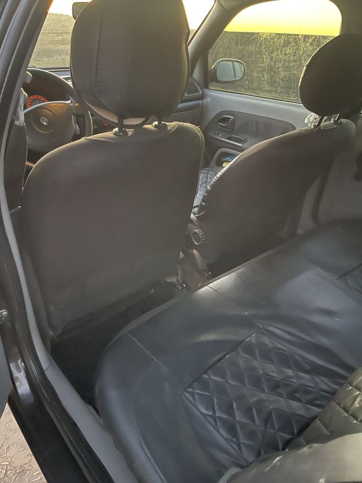 Продам машину Renault Symbol