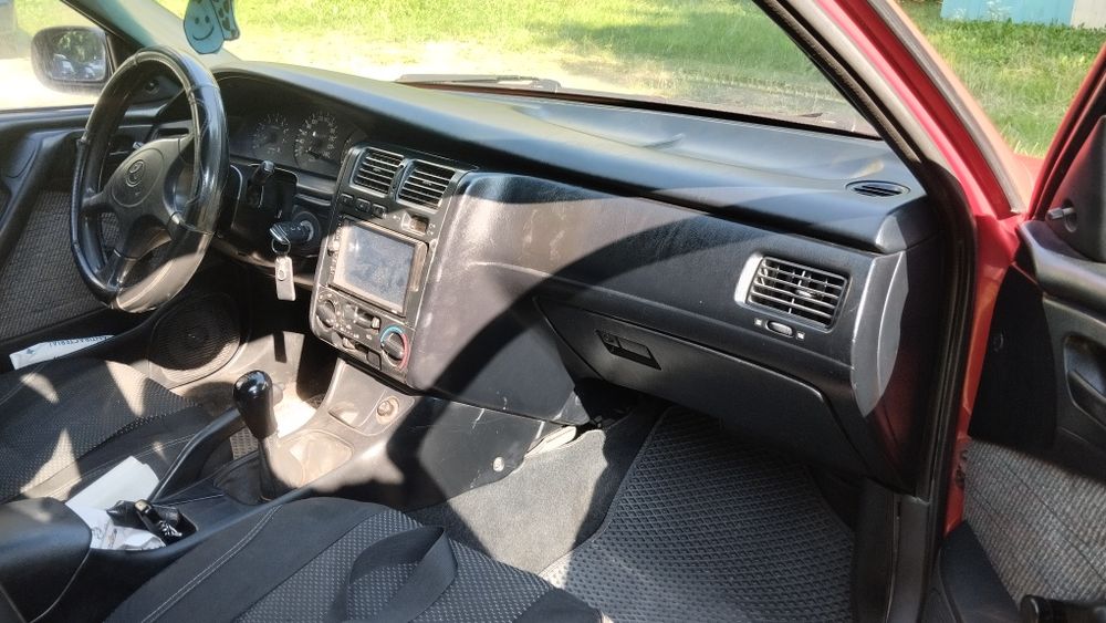 Продам Toyota Carina