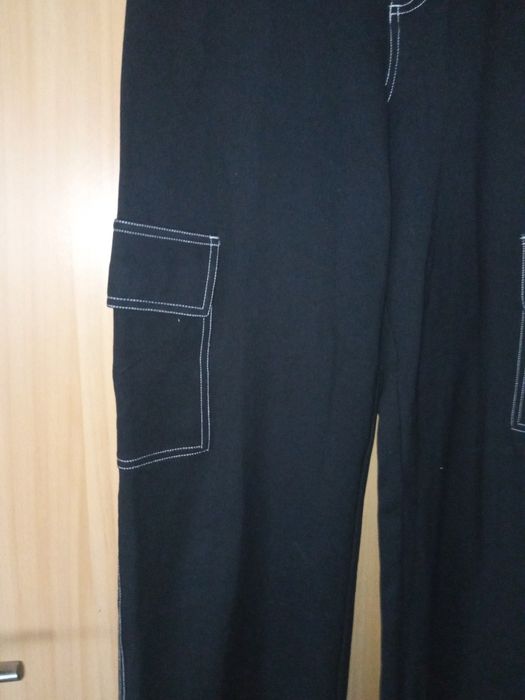 stylowe czarne z przeszyciami