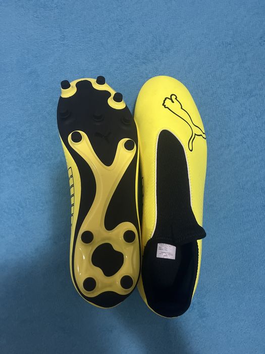 Chuteira PUMA novas - cor amarelo neon
