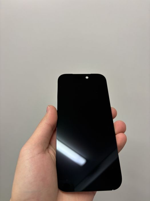 Оригінальний дисплей iPhone 17 Pro.