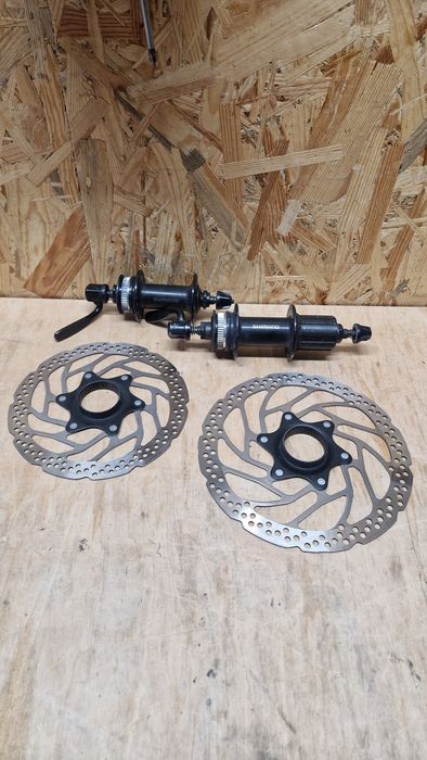 Piasty piasta oraz tarcze tarcz  shimano