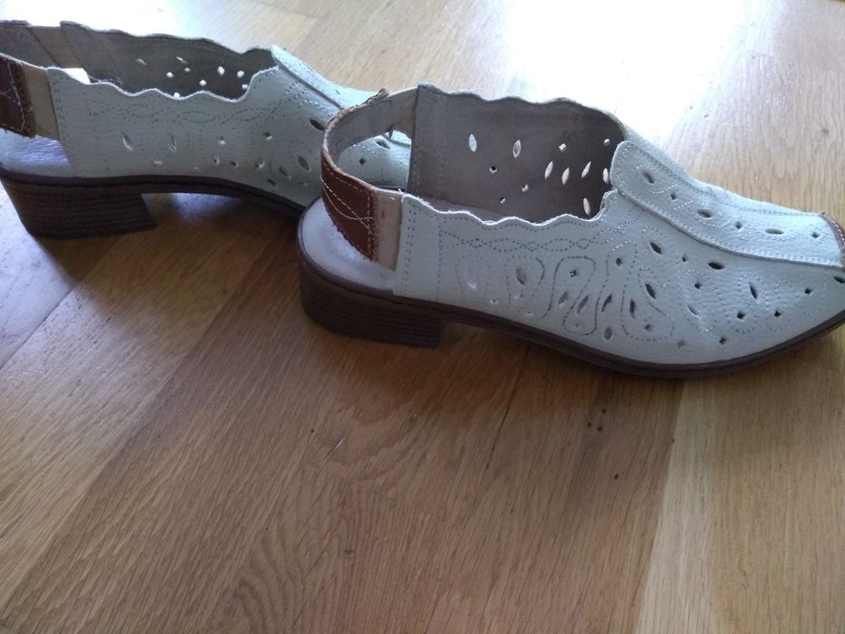 Damskie buty 5,5 (37)