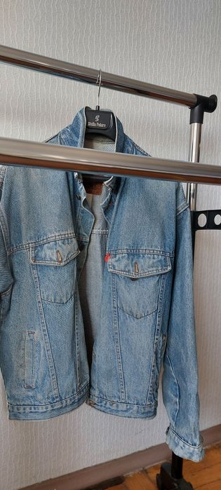 Джинсовая куртка