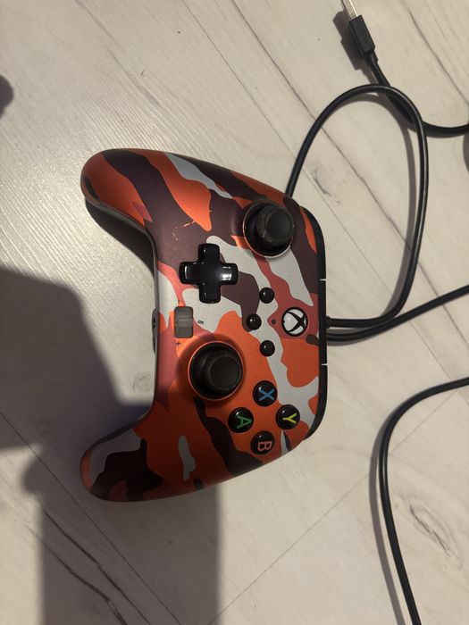 Xbox series x 1tb 3 gry 2 pady