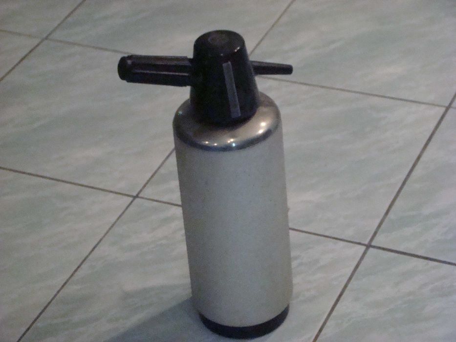 Syfon na naboje ok. 1 litra