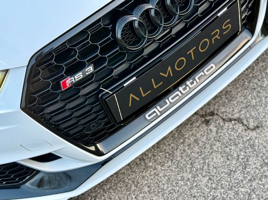 Audi RS3 Limousine 2.5 TFSI quattro S tronic