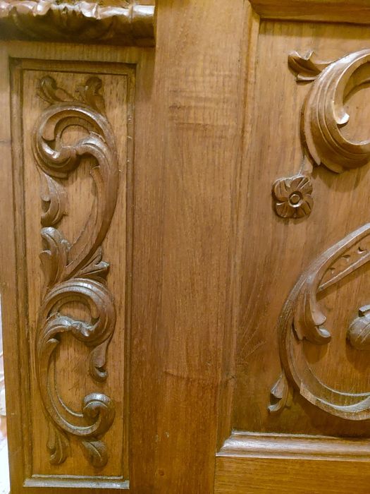 Arca renascença, talha manual, madeira castanho