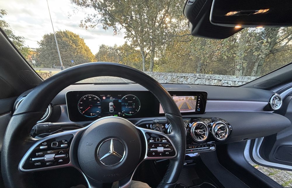 Mercedes A250e Progressive, Limousine, Full extras