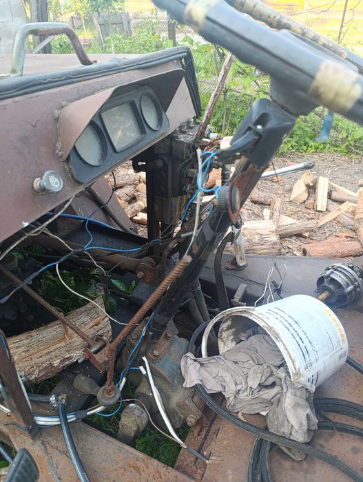 Трактор самоклеп