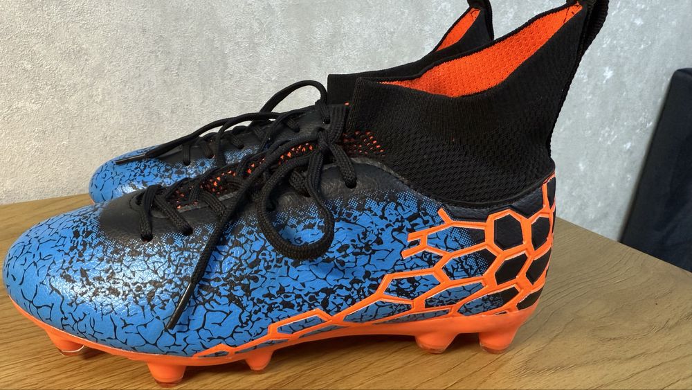 Футбольные бутсы 35 р. Новые