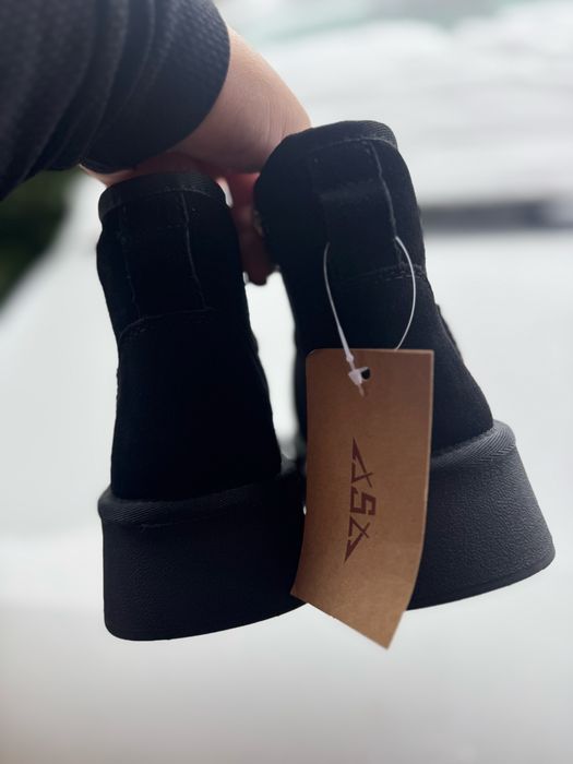 Натуральні угги з замочком