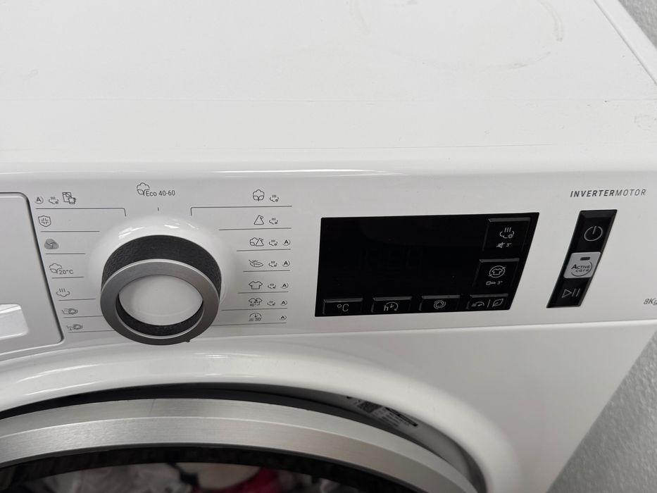 Máquina de Lavar roupa com pouca utilização - Hotpoint Ariston - 8k