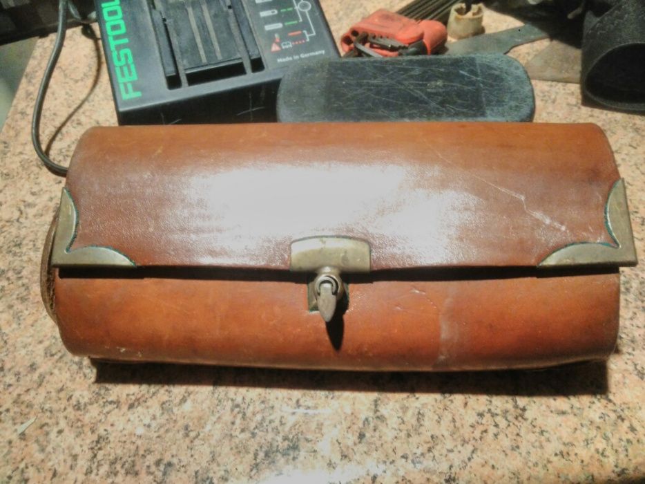 Stara torebka ze skóry