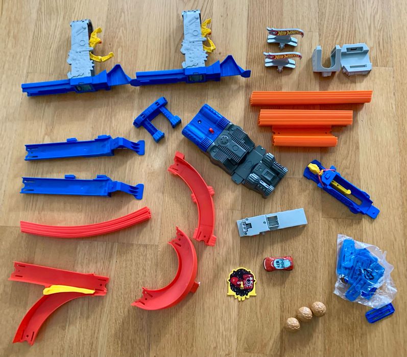Hot wheels HW Track Builder