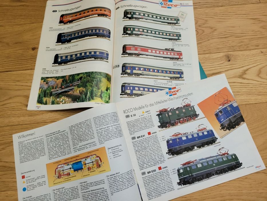 Katalogi modelarskie Roco H0 pociągi