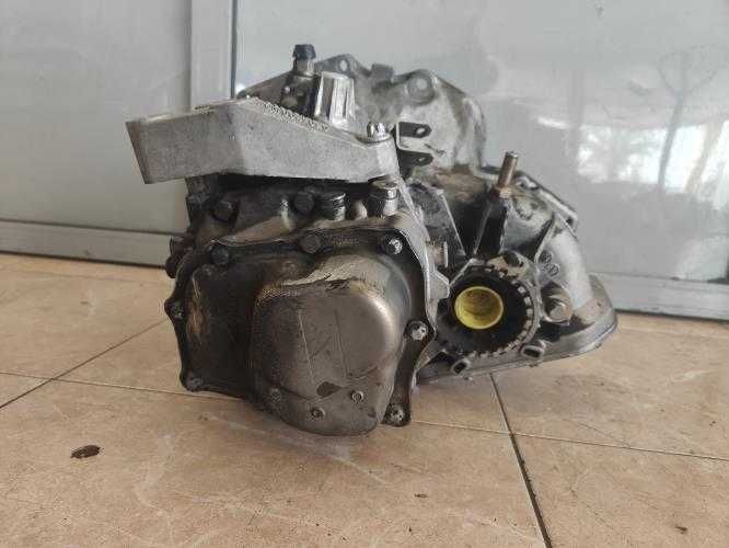 Caixa de velocidades Opel Astra      ref: 5 5 3 5 2 9 3 5
