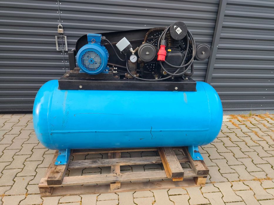 Kompresor 300l 400V pompa 3 tłokowa W-3080 Kupczyk