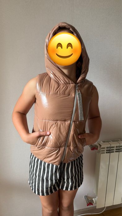 Продам жилетку на дівчинку