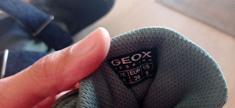 Botas Geox para neve impermeável novas sem caixa