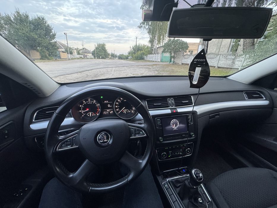 продам skoda superb 2013