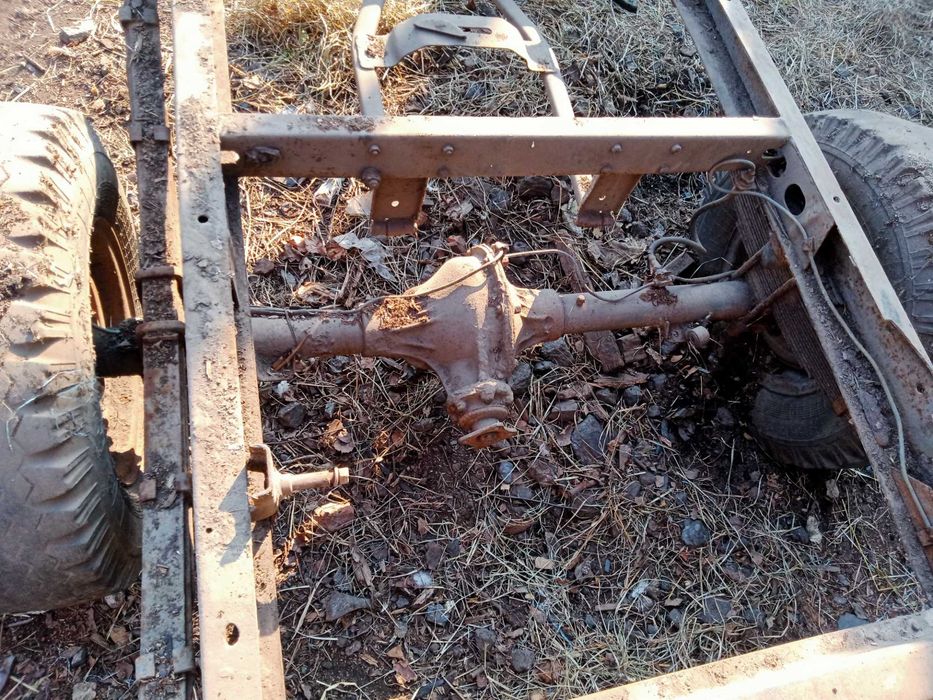 Рама та мости  ресори колеса за 18000грн на УАЗ.