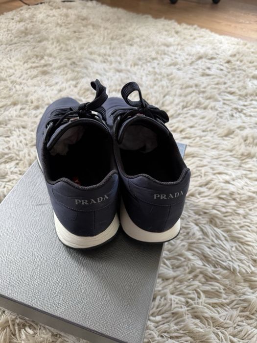Чоловіче взуття Prada