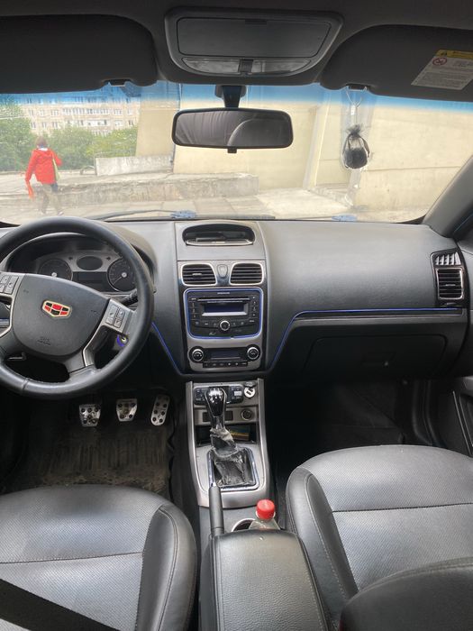 Geely Emgrand7 продам дешево