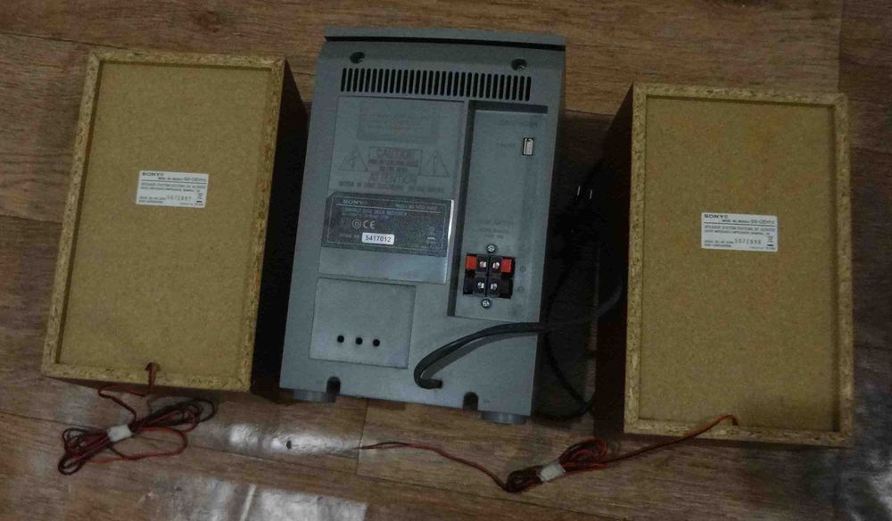 Музыкальный центр Sony CMT-EH10