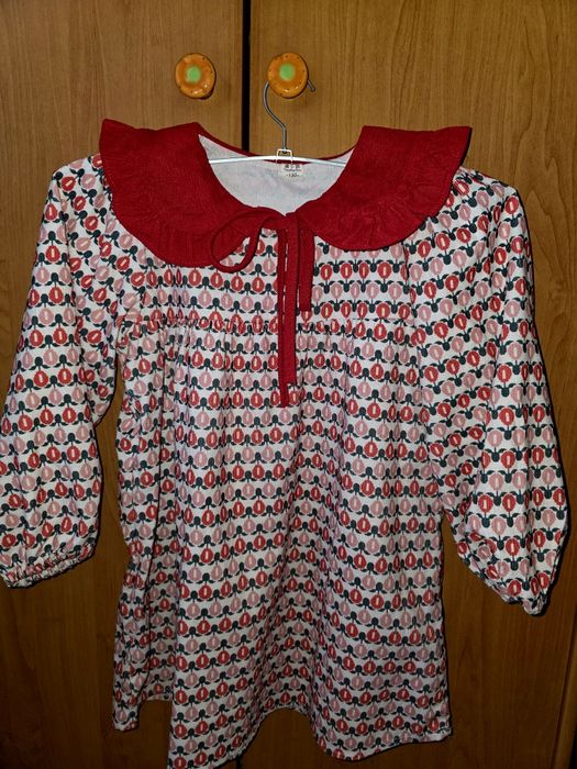 Продам дитячу сукню на зріст 130 см