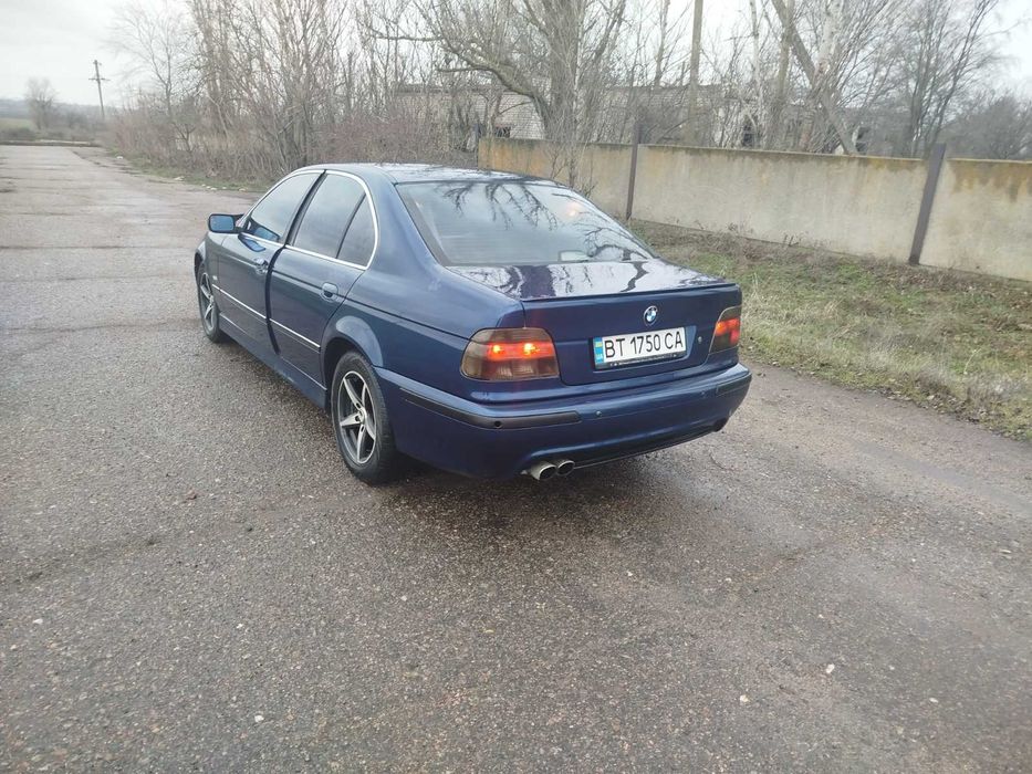 Продам БМВ е39 бензин